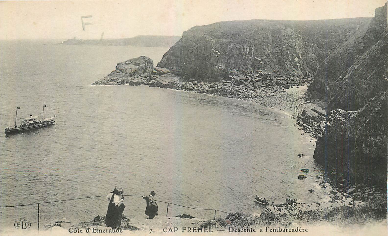 CPA Cap Frehel Descente a l'embarcadere