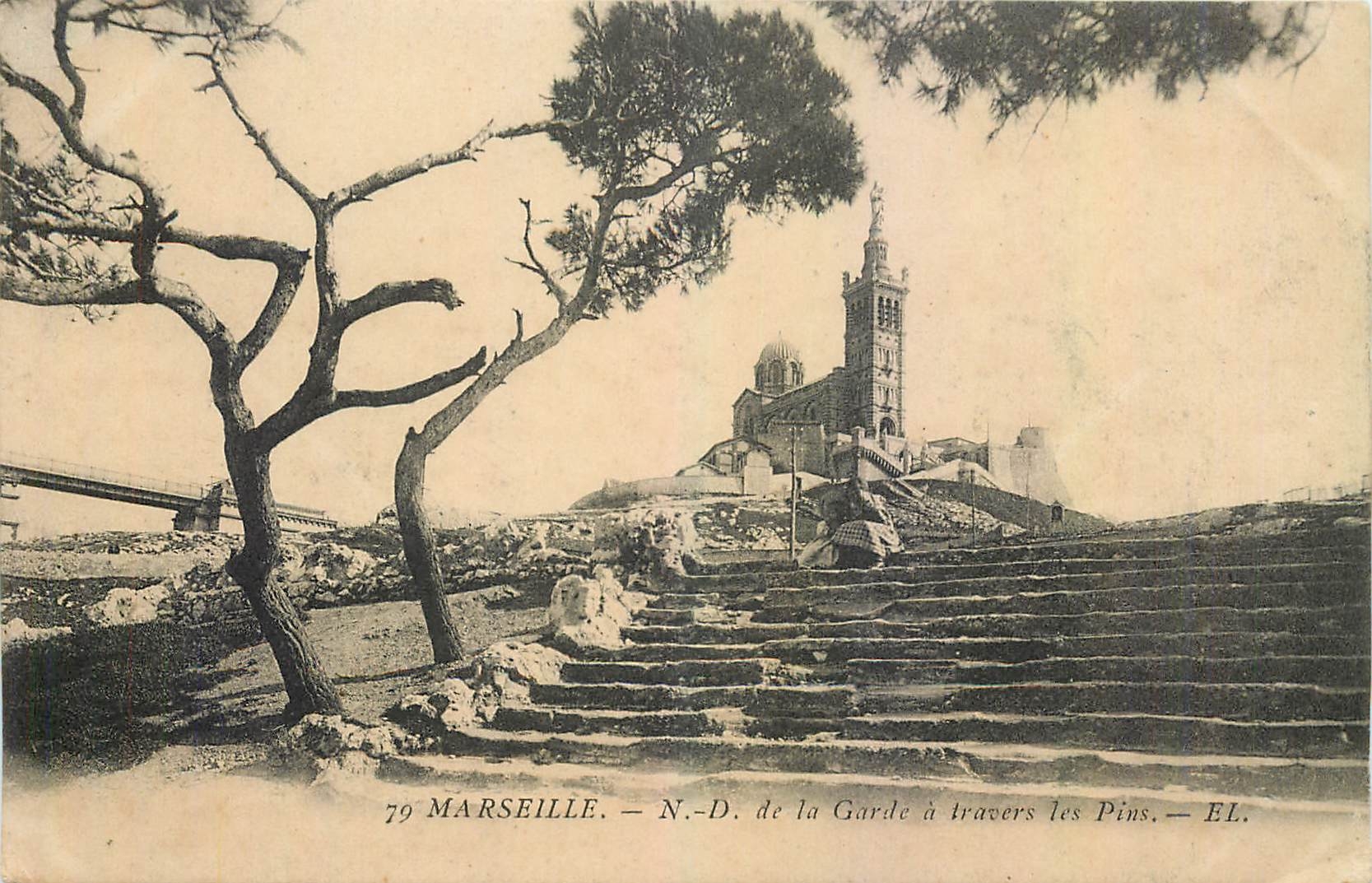 CPA Marseille ND de la Garde a traver les Pins