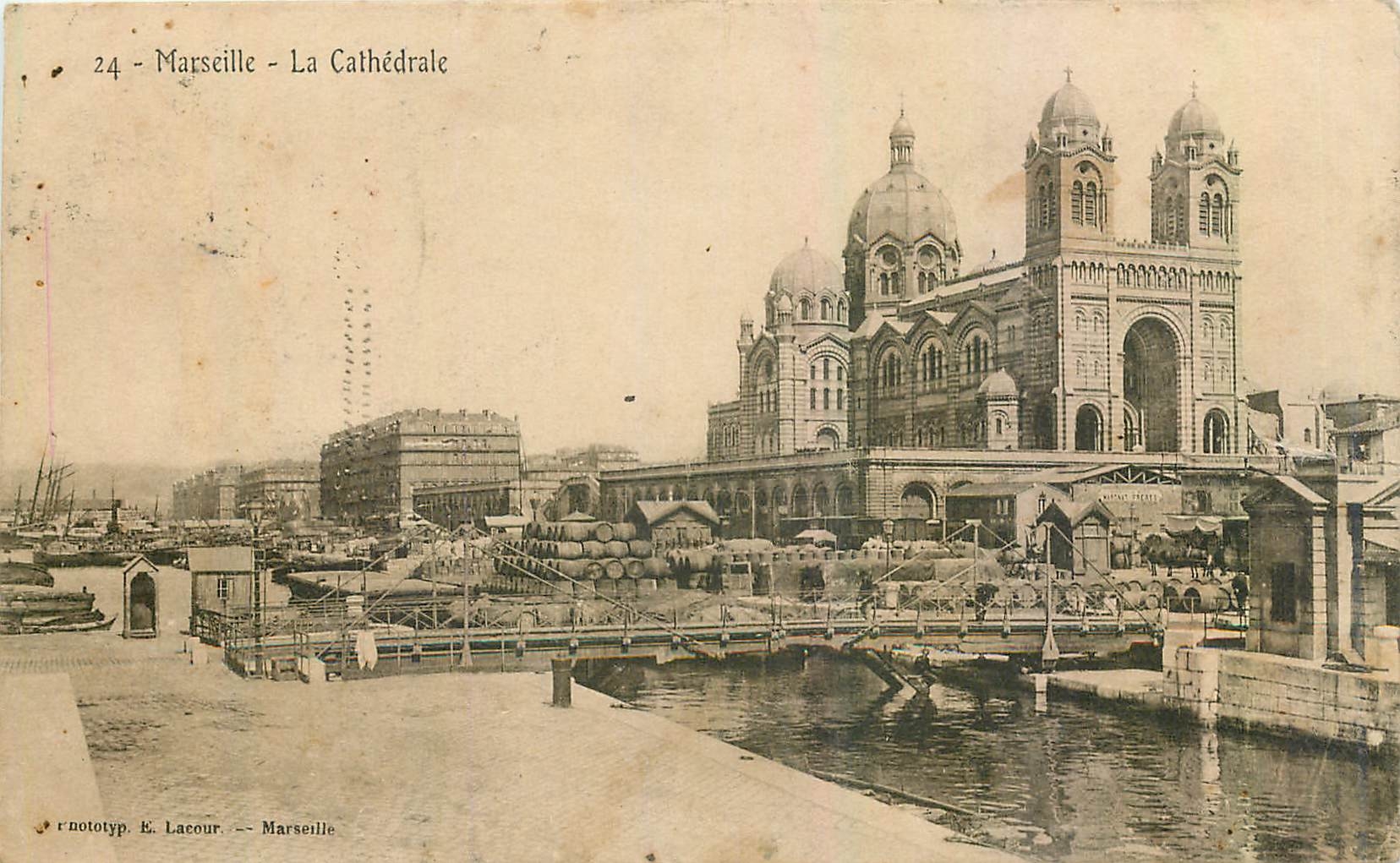 CPA Marseille La Cathedrale