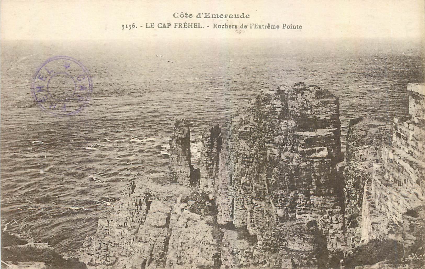 CPA Le Cap Frehel Rocher de l'Extreme Pointe