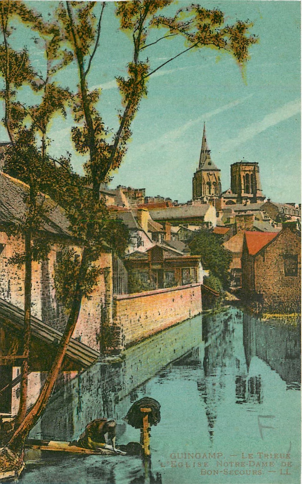 CPA Guingamp Le Trieue Eglise Notre Dame de Bon Secours Lavandiere