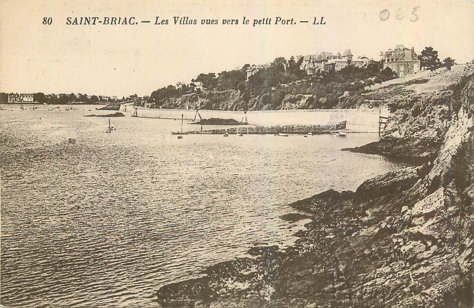 CPA Saint Briac Les Villas vue vers le petit Port