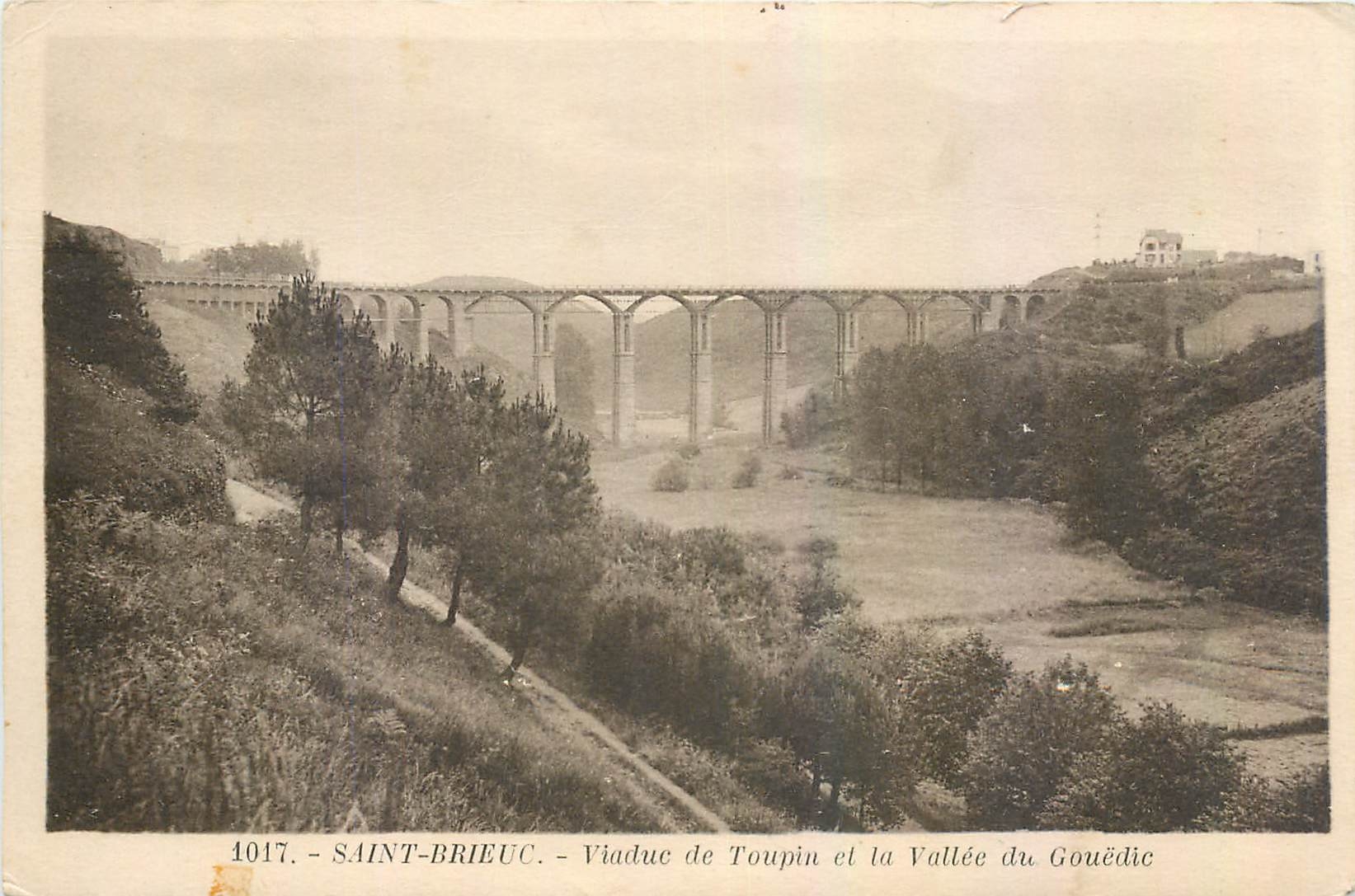 CPA Saint Brieuc Viaduc de Toupin et la Vallee du Gouedic 