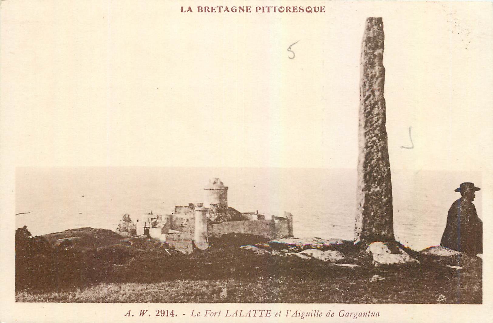 CPA Le Fort La Latte et l'Aiguille de Gargantua