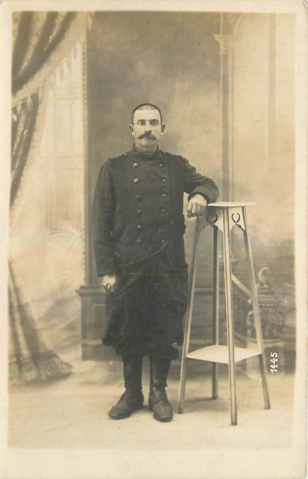 CARTE PHOTO Homme Militaria