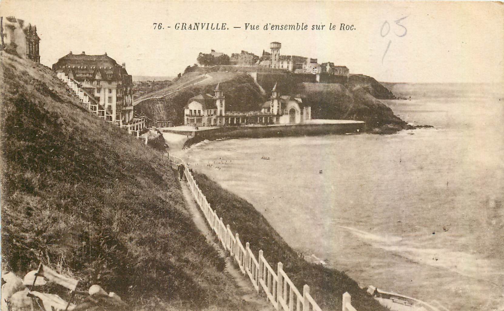 CPA Granville Vue d'ensemble sur le Roc 