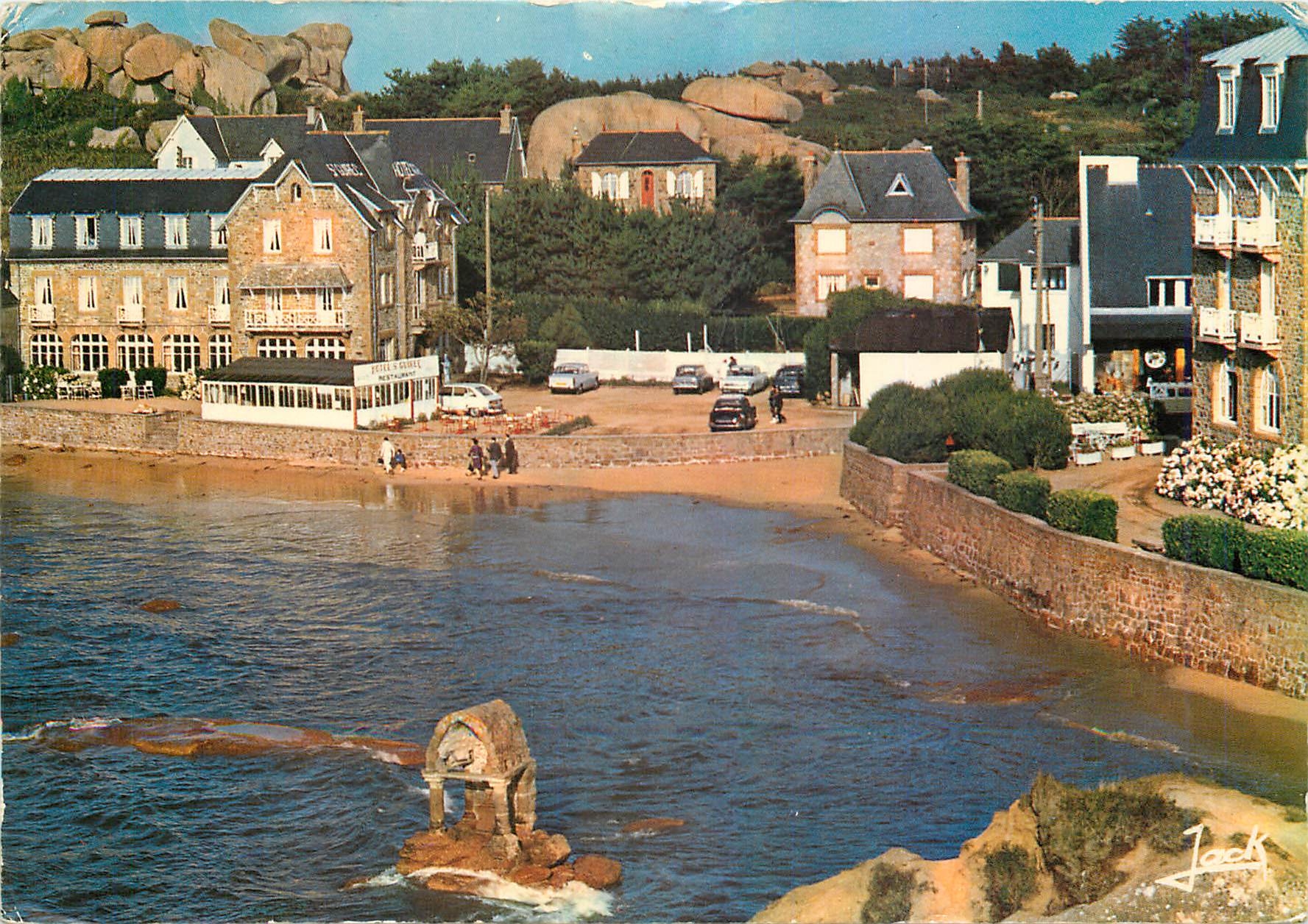 CPM Ploumanach C du N La plage de St Guirec a maree haute