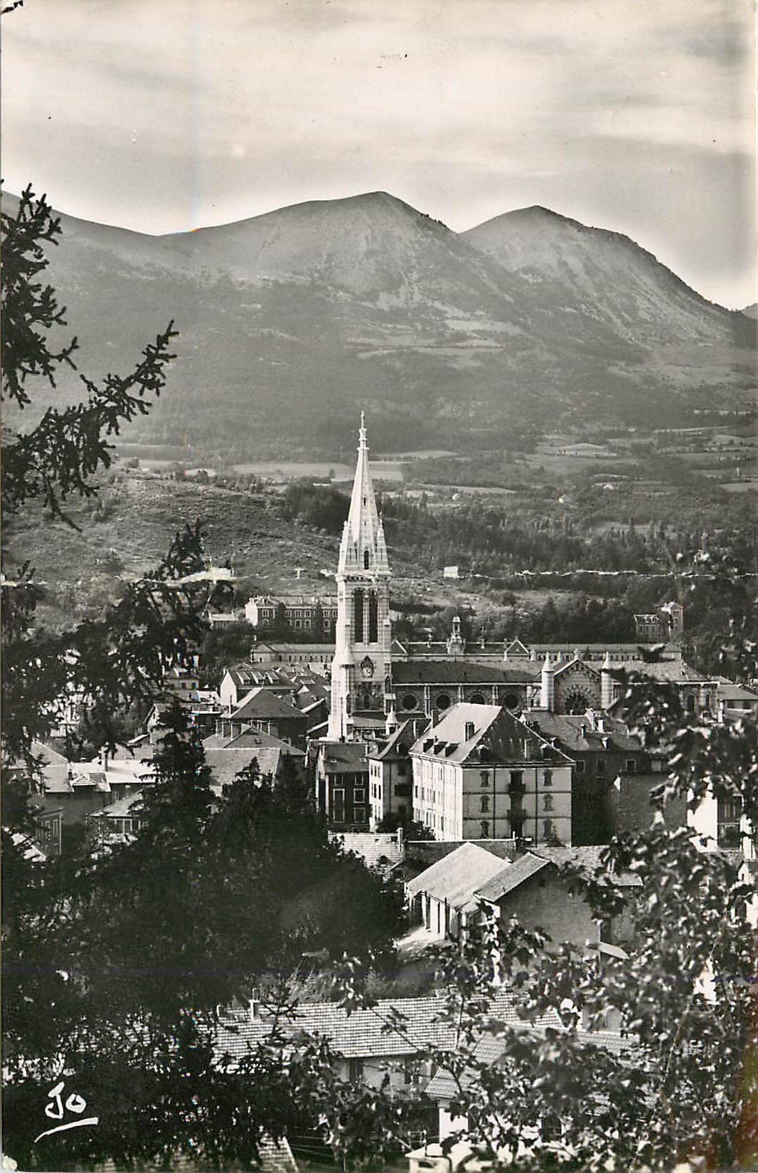 CPM Les Alpes Gap (747 m) la cathedrale (1866 19+ vue de la colline de Saint Mens