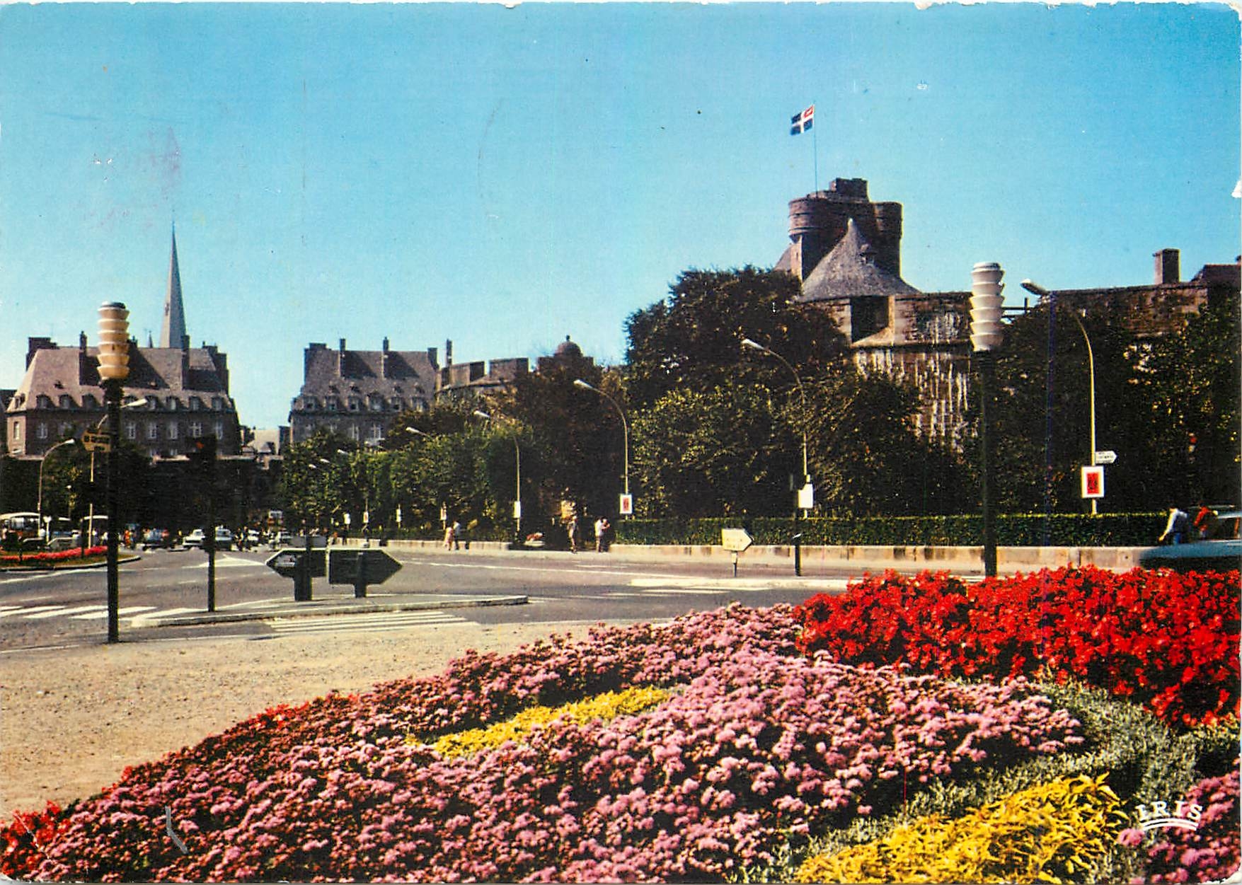 CPM St Malo en l'Isle L'esplanade St Vincent Le chateau