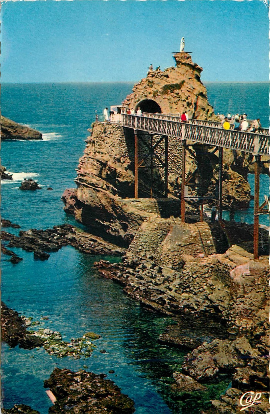 CPM Biarritz Le Rocher de la vierge