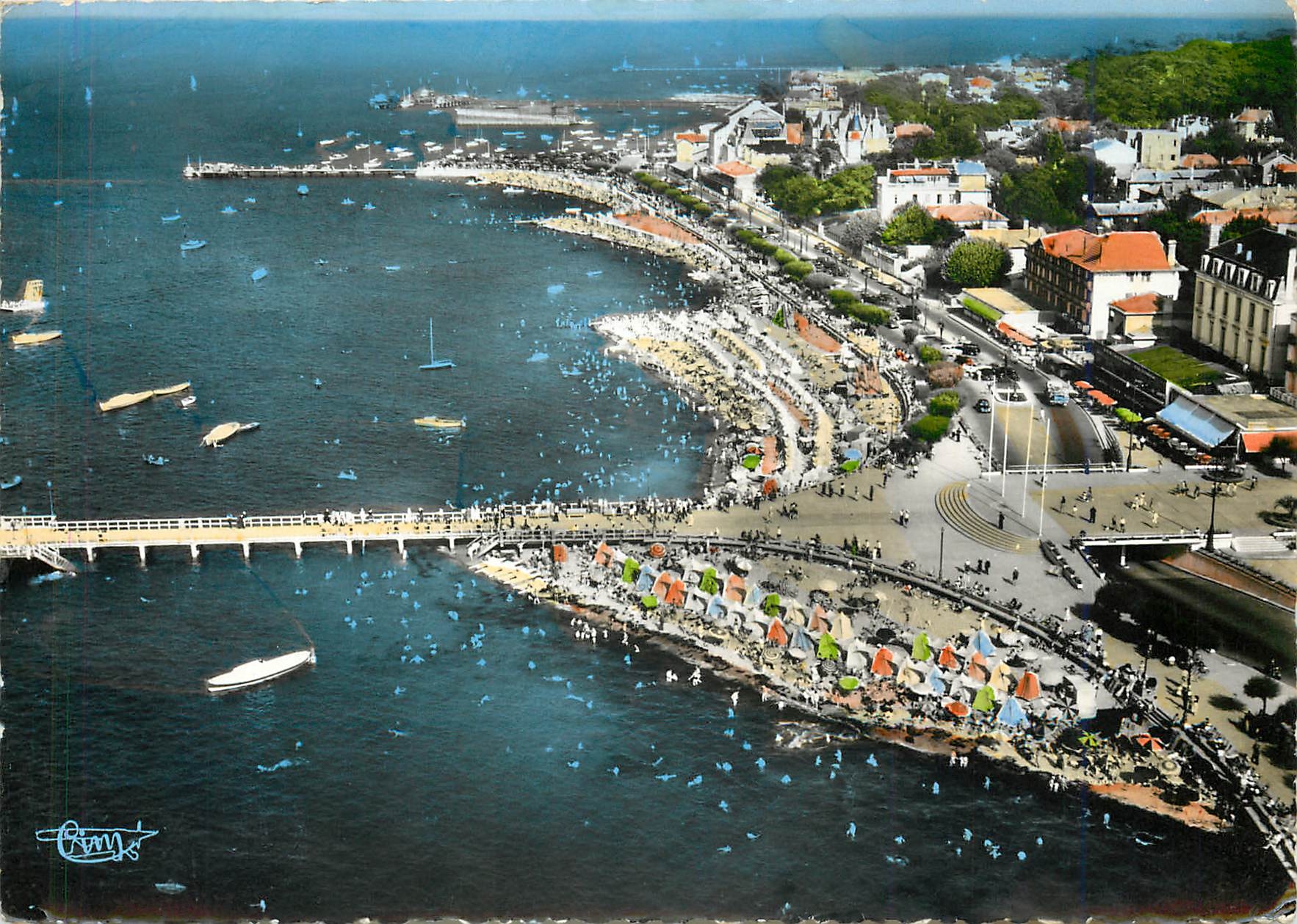 CPM Arcachon (Gironde vue aerienne belle perspective sur la plage