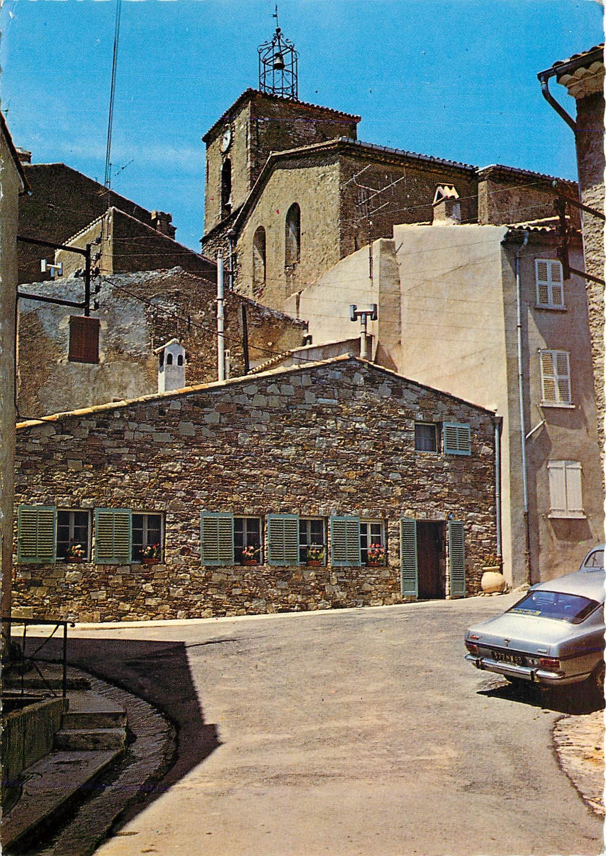 CPM La Garde Freinet (Var) Vue sur le clocher