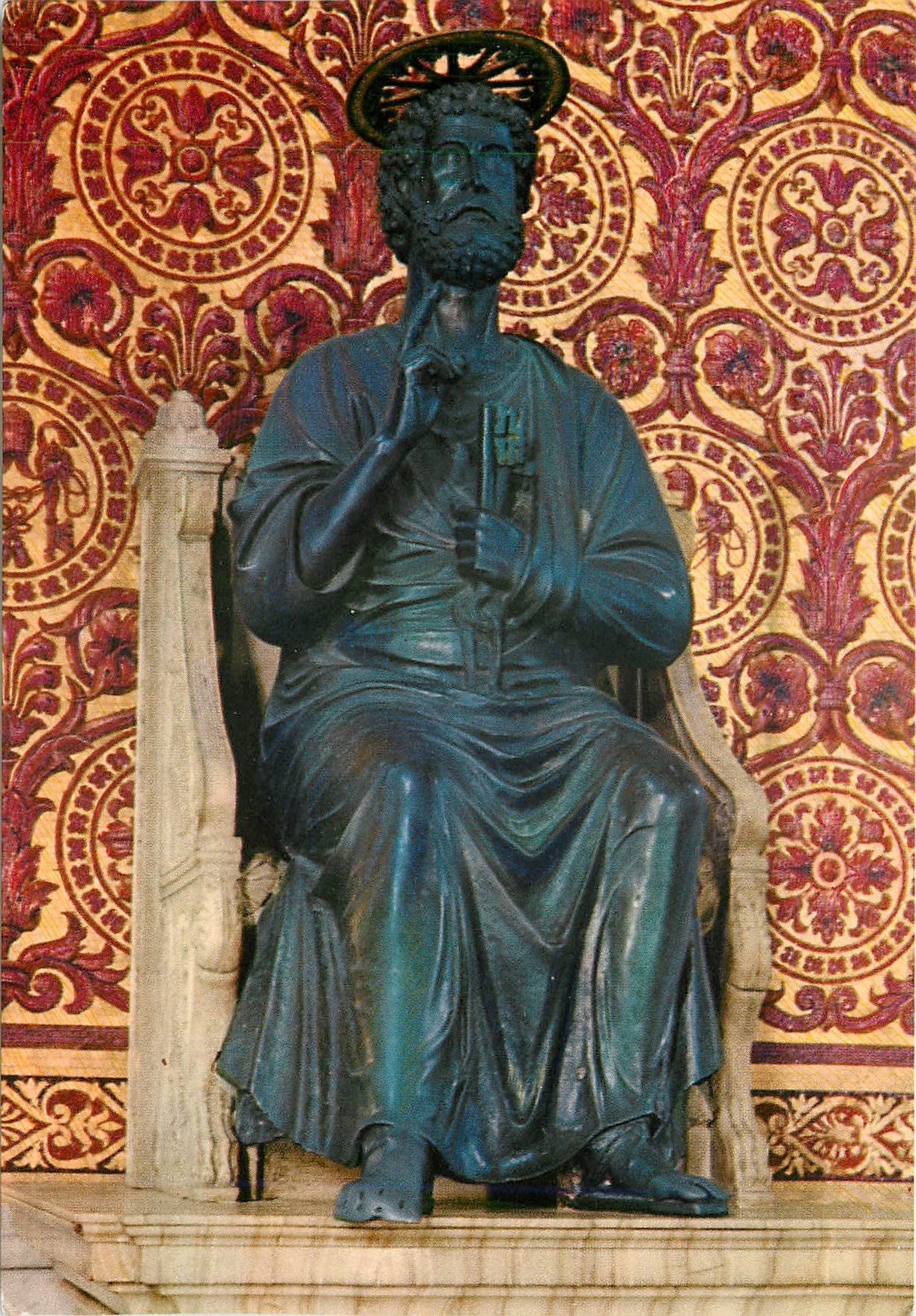 CPM Roma Basilque de St Pierre Statue de Bronze de St Pierre