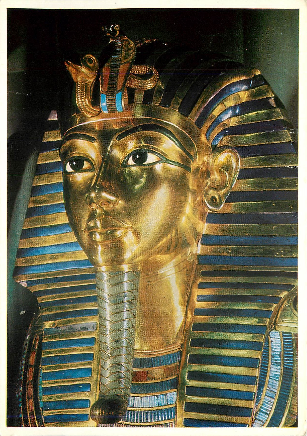 CPM Art Egyptien (Vers 1350 av J C) Le Tresor de Toulankhamon le masque funeraire en or