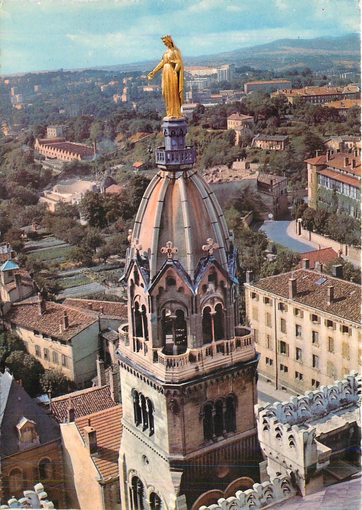 CPM Lyon Ancienne chapelle de Fourviere la vierge doree de Fabisch