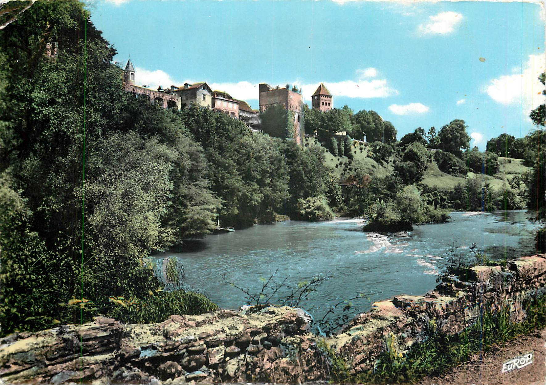 CPM Sauveterre de Bearn (B Pyr) L'Eglise et le Donjon de Monreal (XIIe XIIIe s) Le Gave d'Oloron