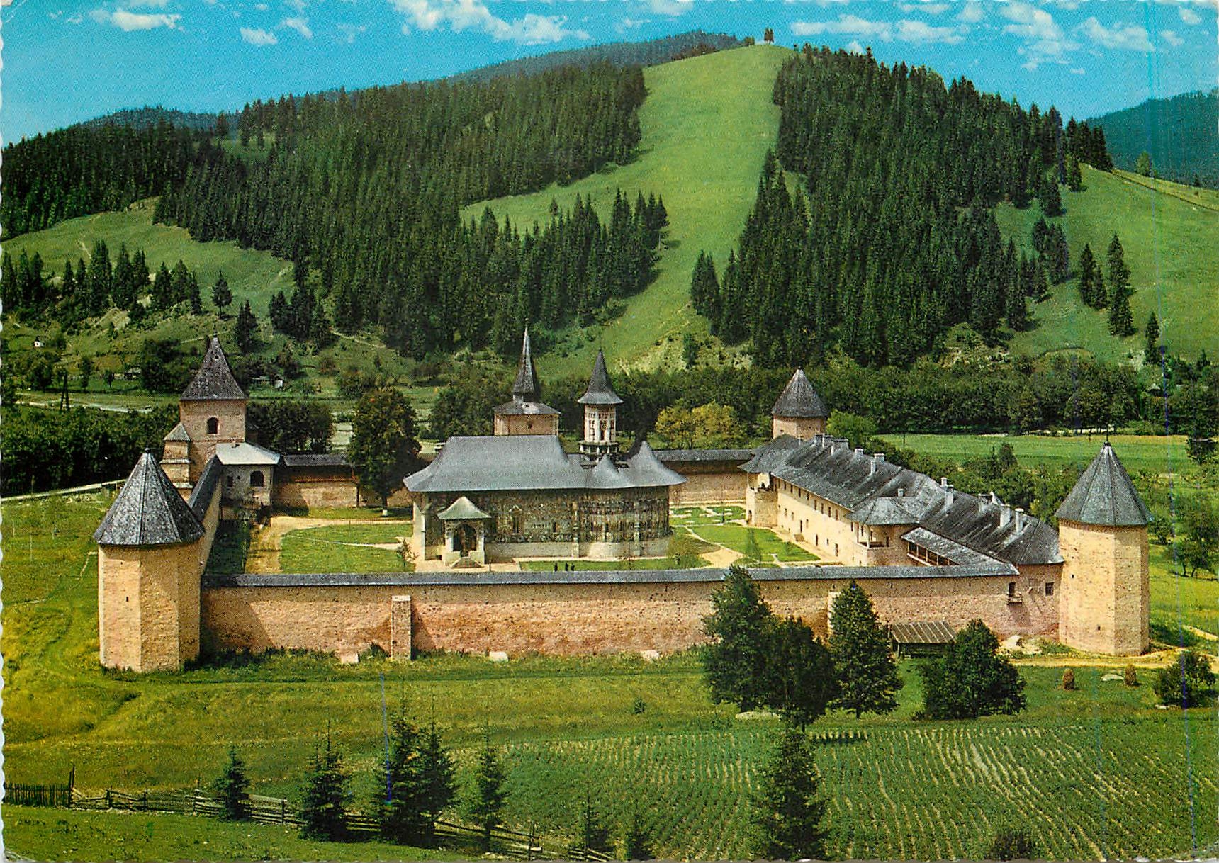 CPM Romania Le monastere Sucevita