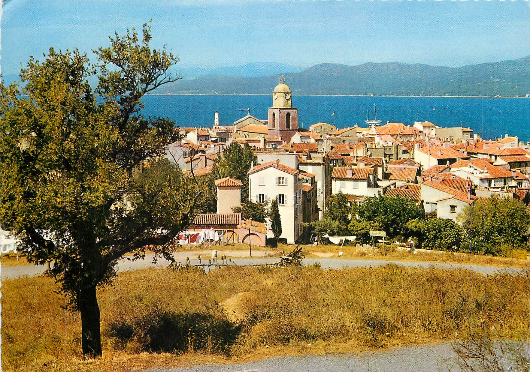 CPM Saint Tropez vue generale