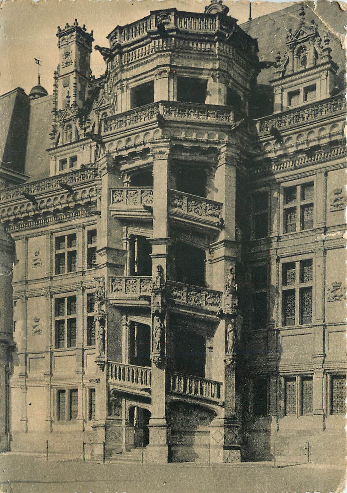 CPM Chateau de Blois (L et Ch) Escalier Francois 1er
