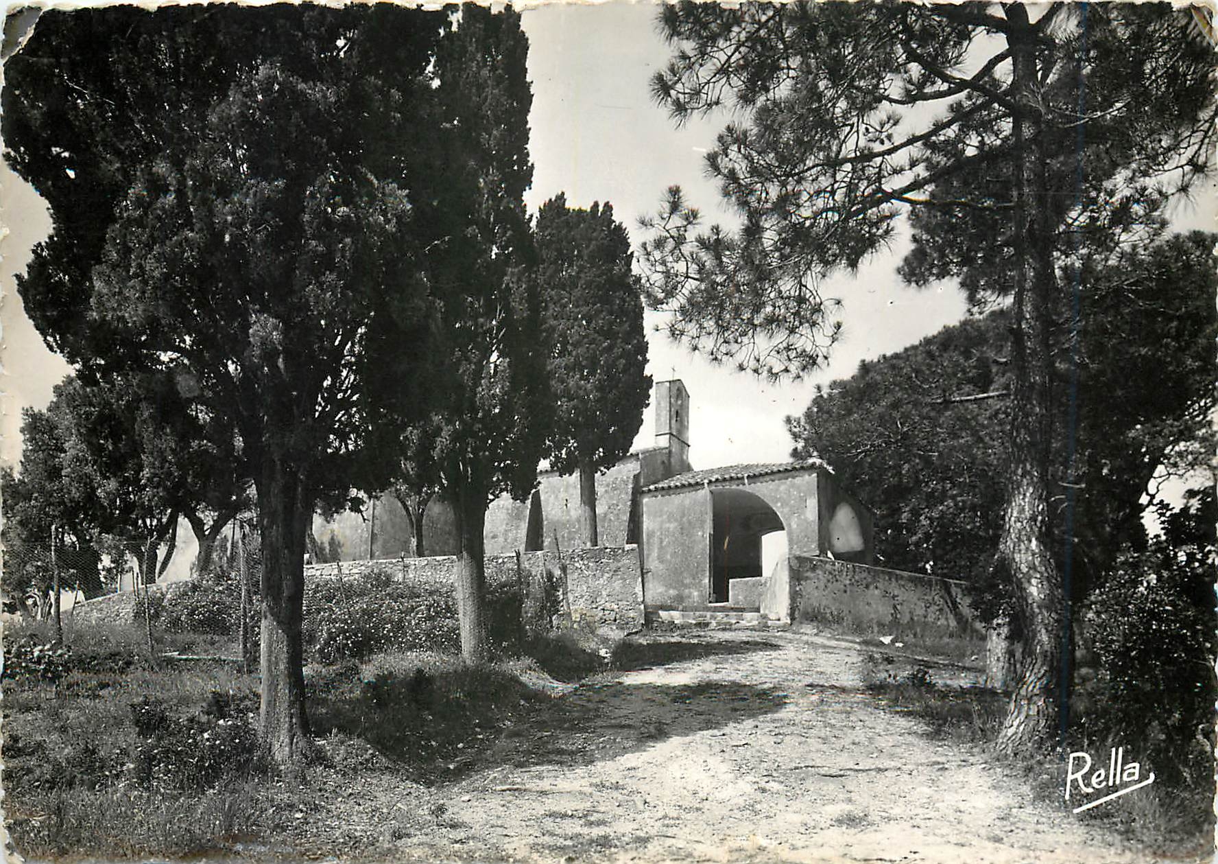 CPM La Cote des Maures Saint Tropez (Var) La Chapelle Saint Anne