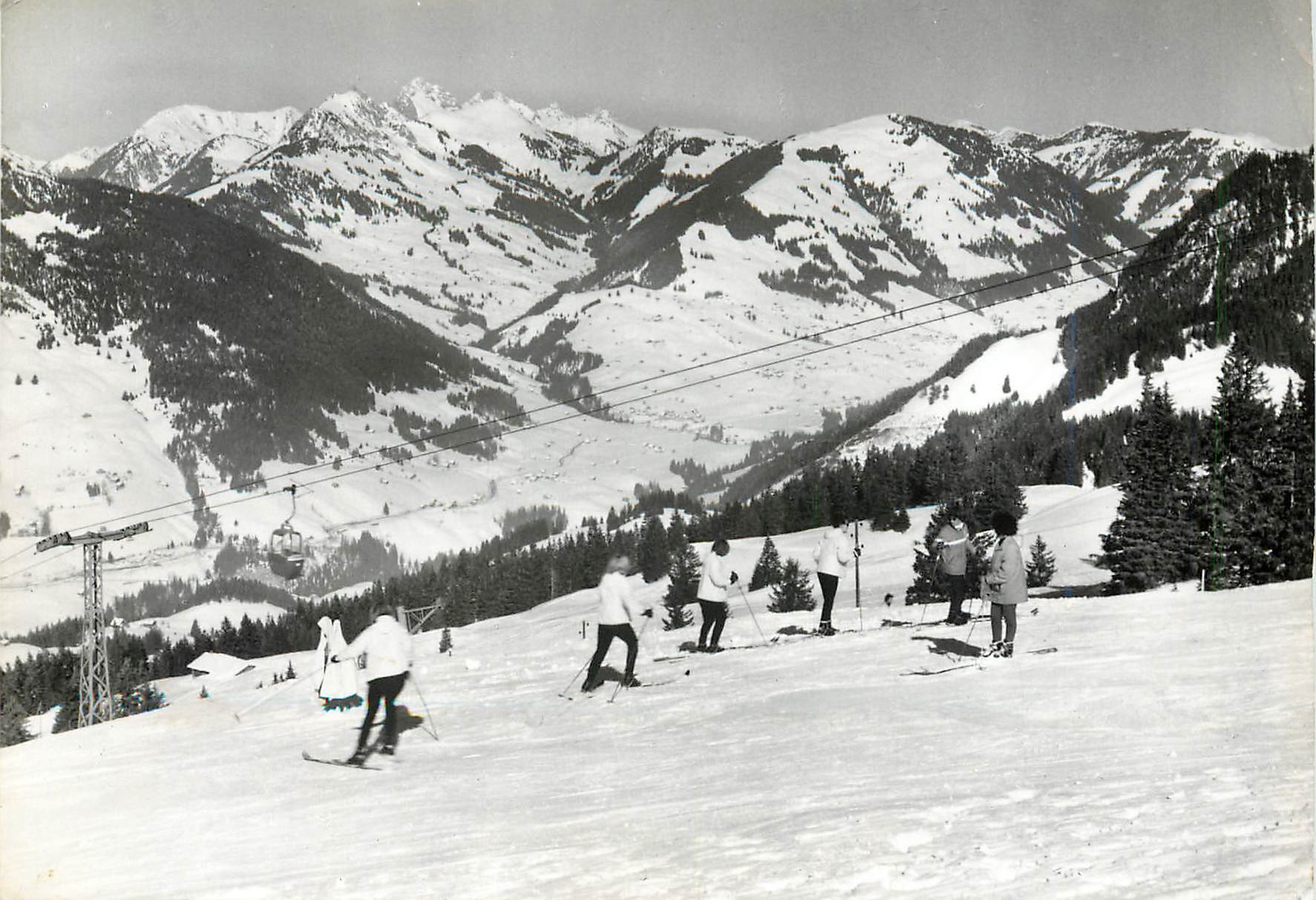 CPM Chateau d'Oex La Braye