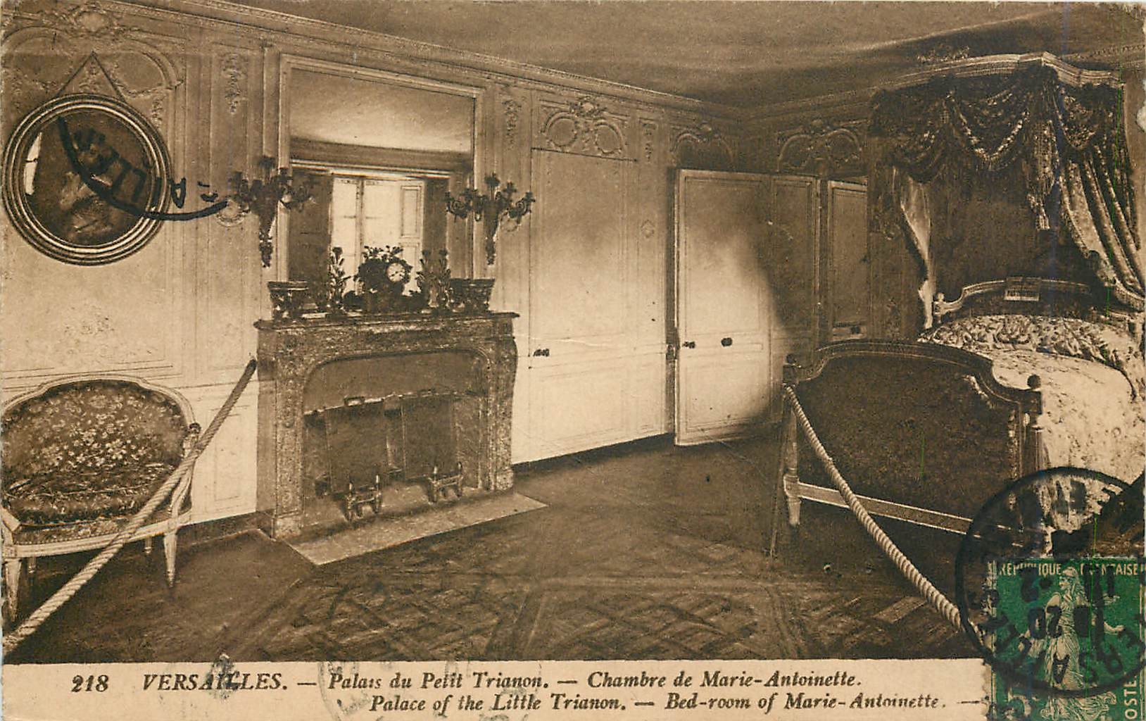 CPA Versailles Palais du Petit Trianon Chambre de Marie Antoinette