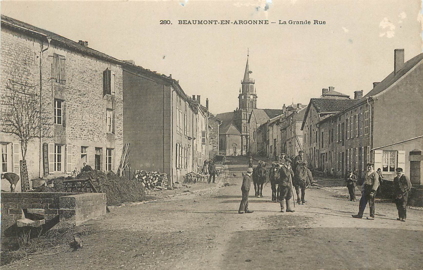 CPA Beaumont en Argonne La Grande Rue