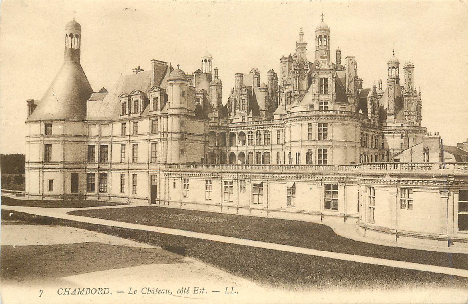 CPA Chambord Le Chateau Cote Est 