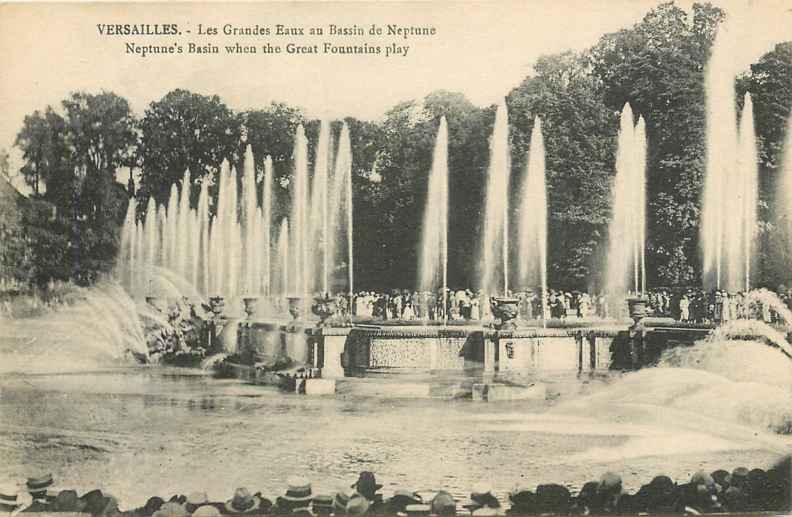 CPA Versailles Les Grandes Eaux au Bassin de Neptune 