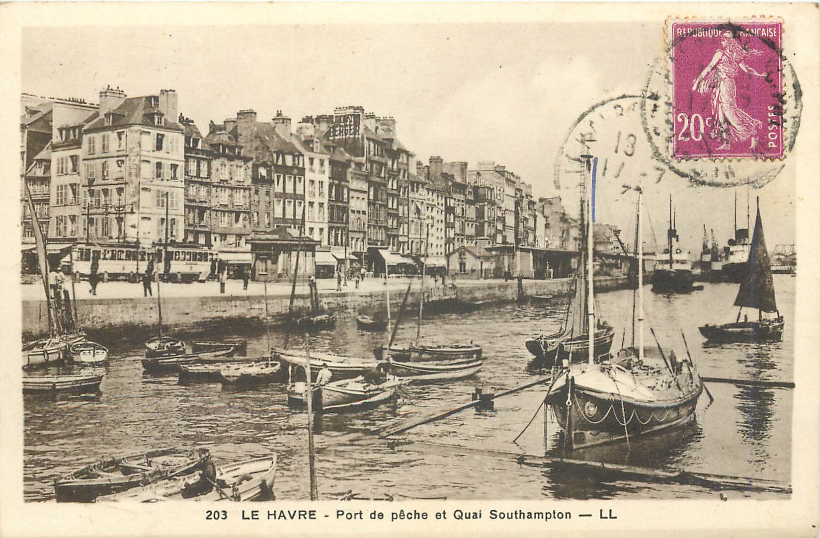 CPA Le Havre Port de peche et Quai Southampton Bateaux