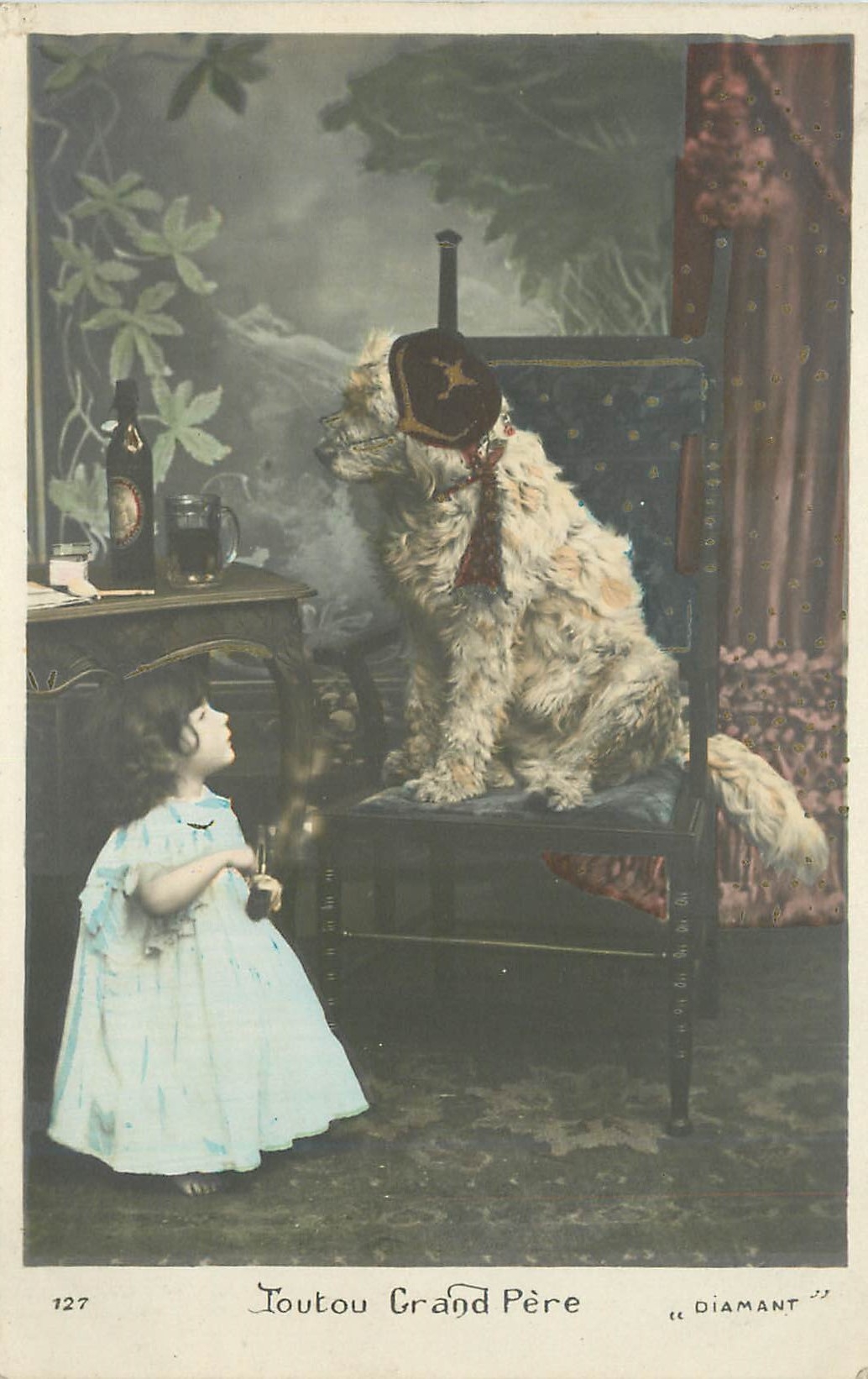 CPA Toutou Grand Pere Enfant Chien