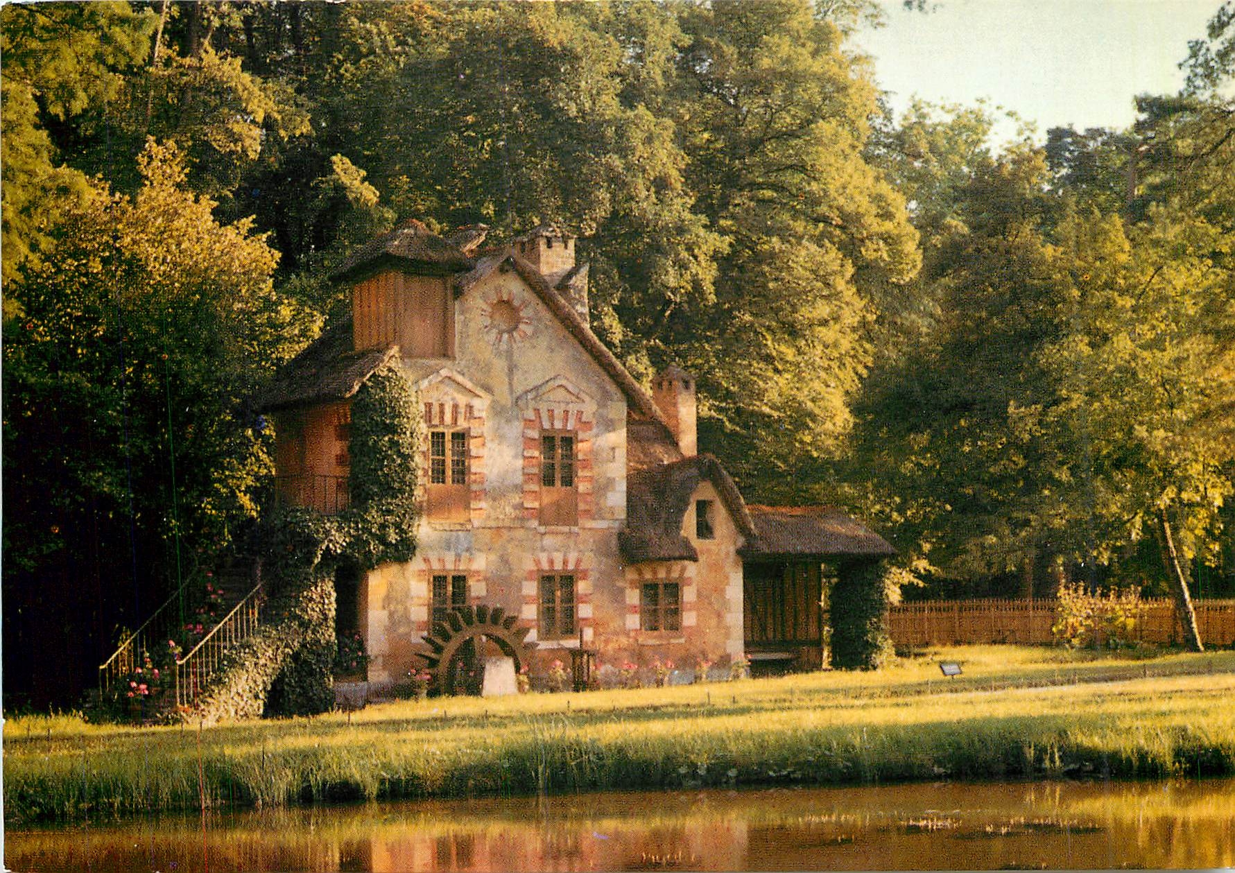 CPM Versailles Hameau de Trianon Le Moulin
