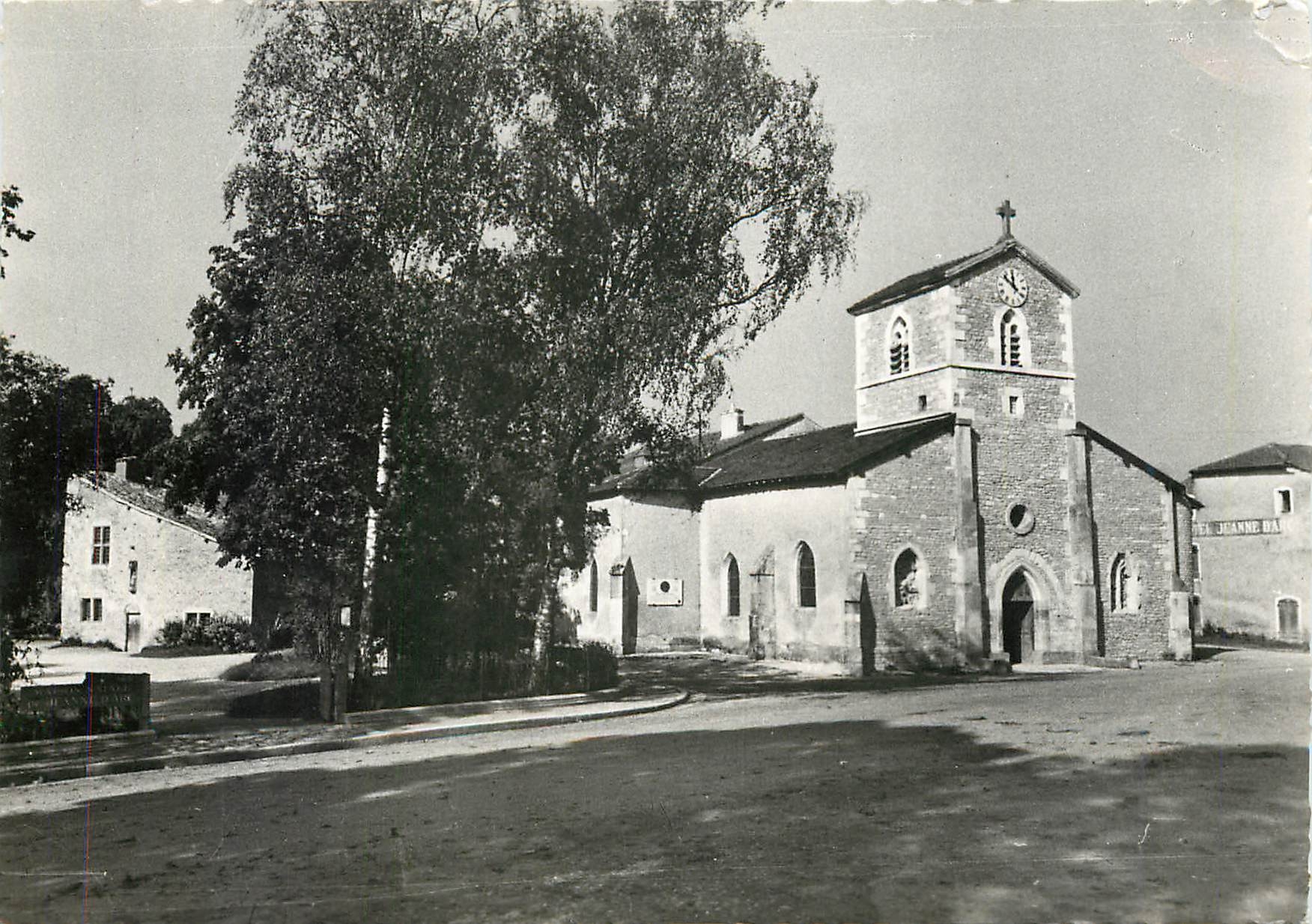 CPM Domremy La Maison de Jeanne d'Arc et l'Eglise