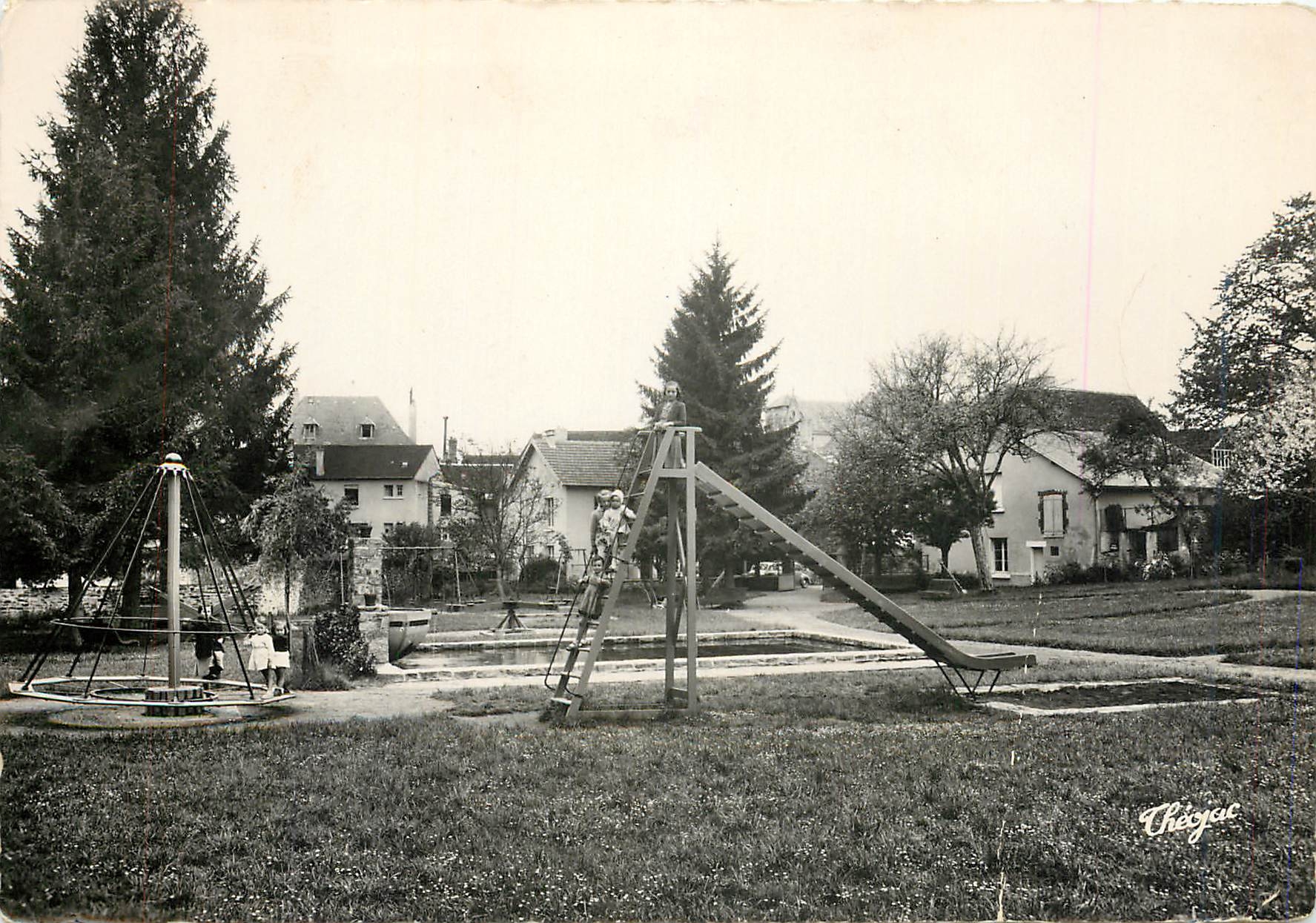 CPM Haute Vienne Saint Yrieix la Perche Jardin d'Enfants 