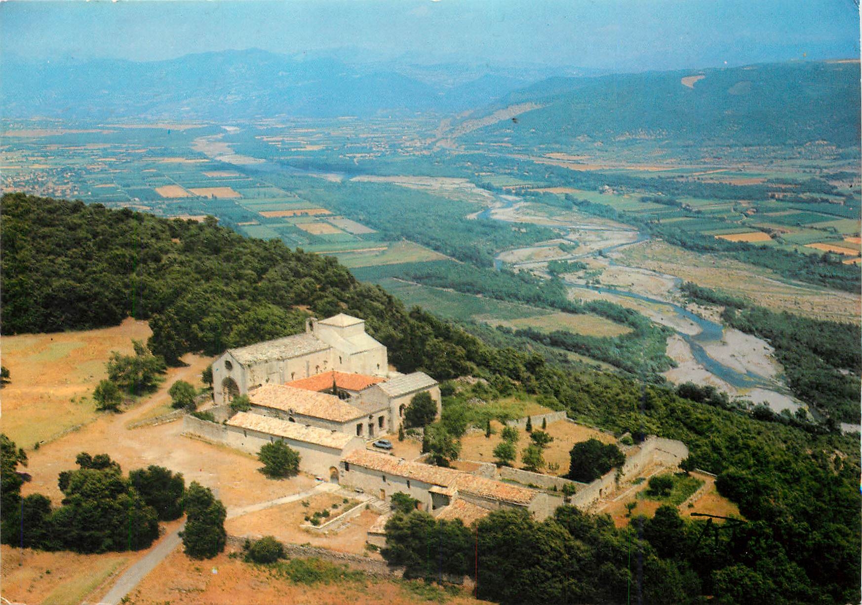 CPM Prieure de Ganagobie Alpes de Haute Provence Vue generale aerienne