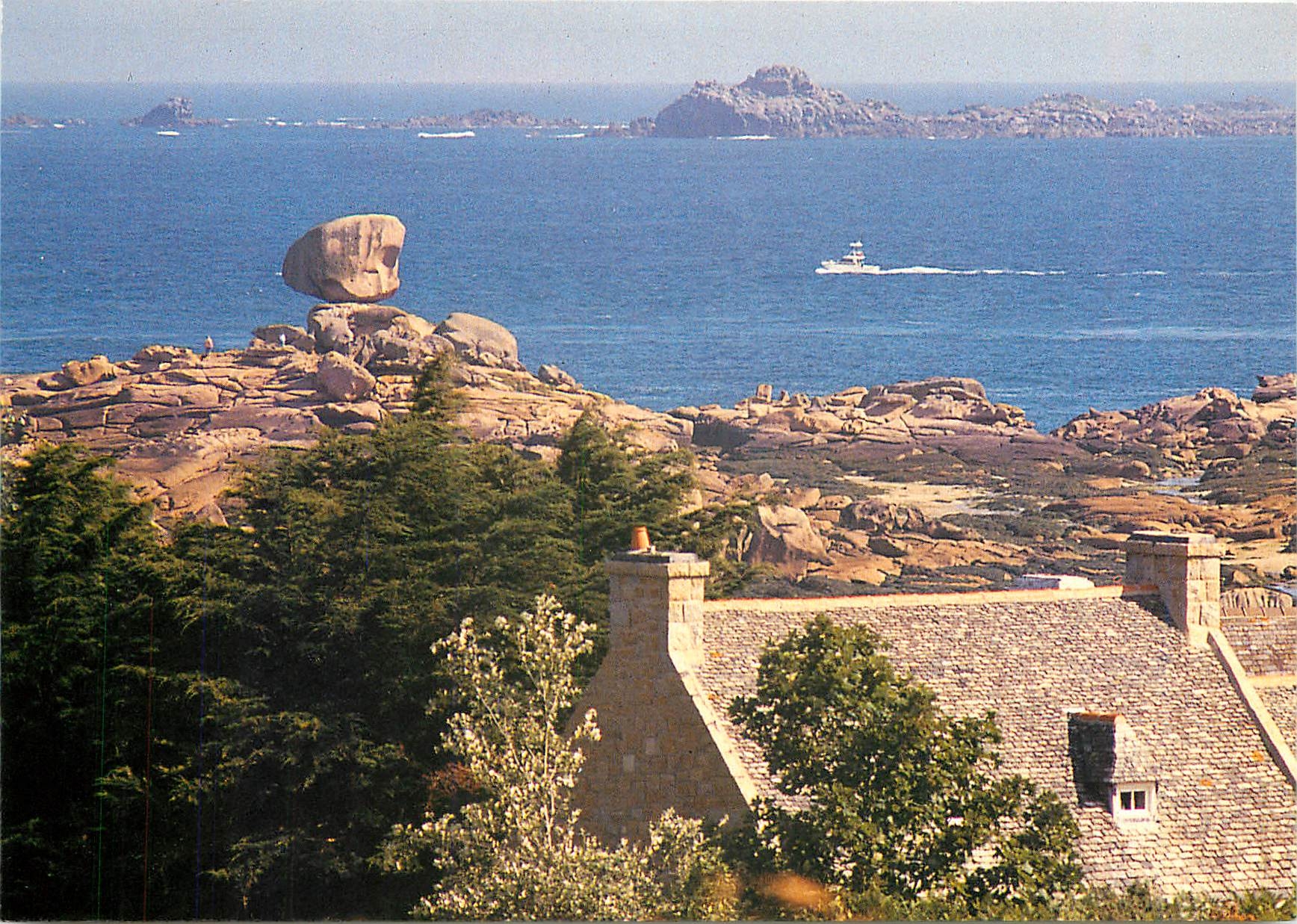 CPM Tregastel Cotes d'Armor Le Rocher du De et les Sept Iles