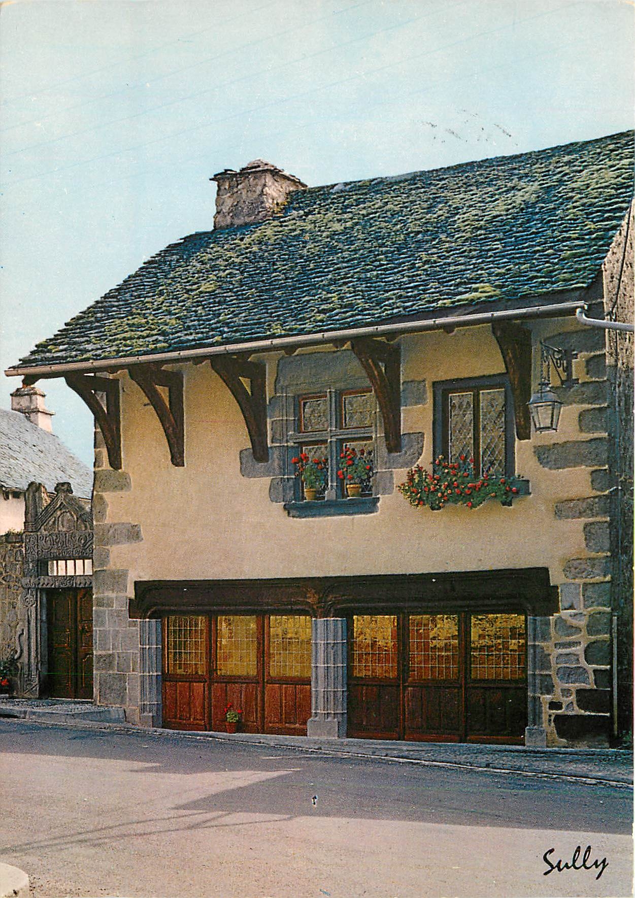 CPM Antignac Vieille Maison du XV 