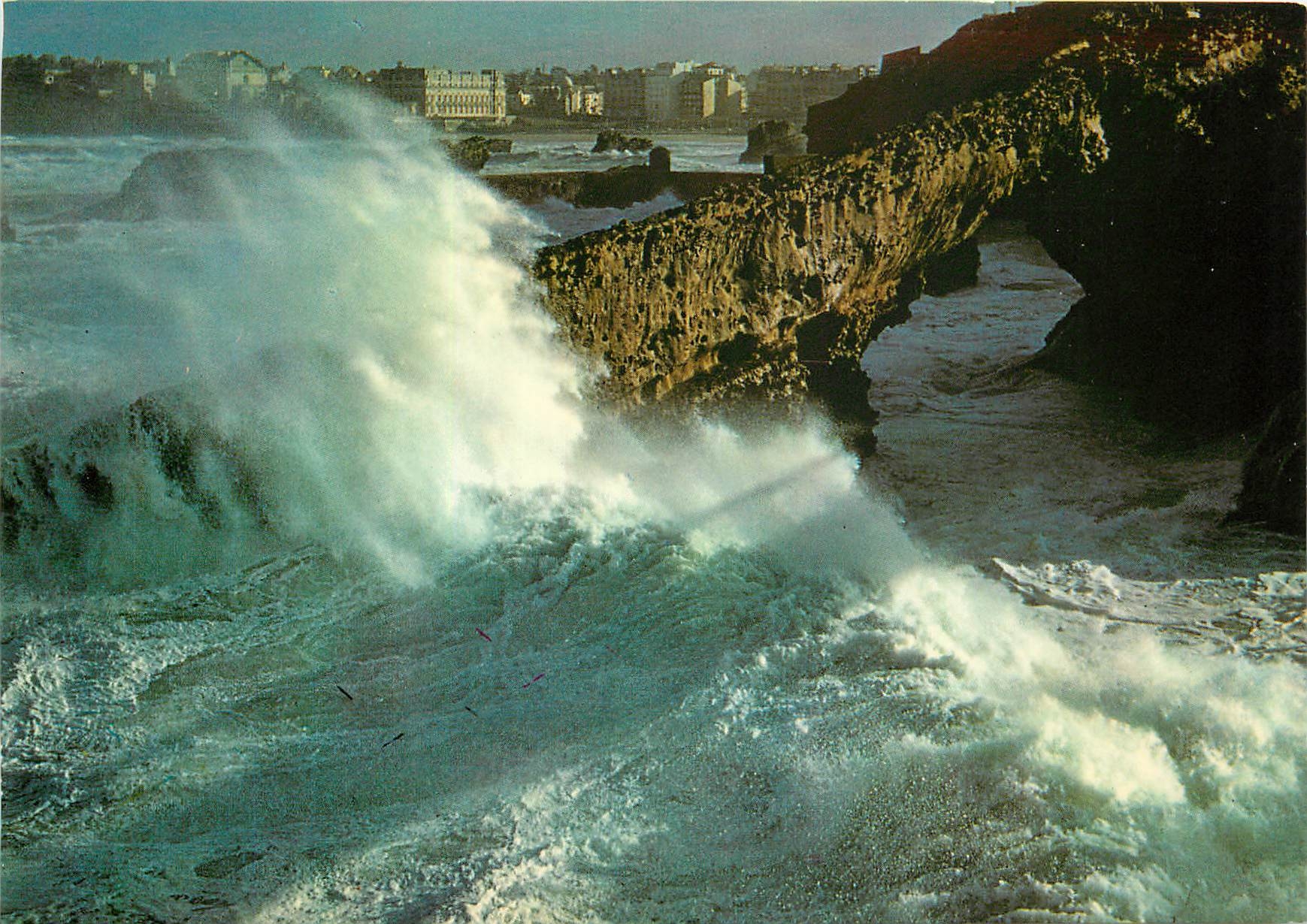 CPM Biarritz Gros temps sur Biarritz 