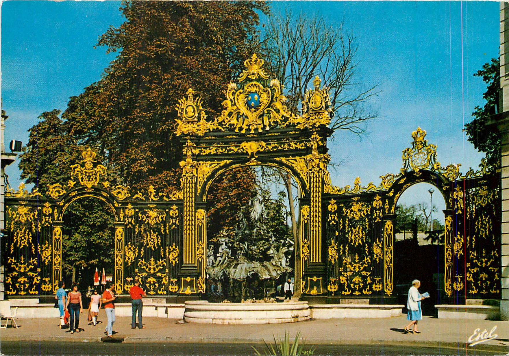 CPM Nancy Meurthe et Moselle Place Stanislas Fontaine d'Amphitrite oeuvre du scupteur nimois Barthel