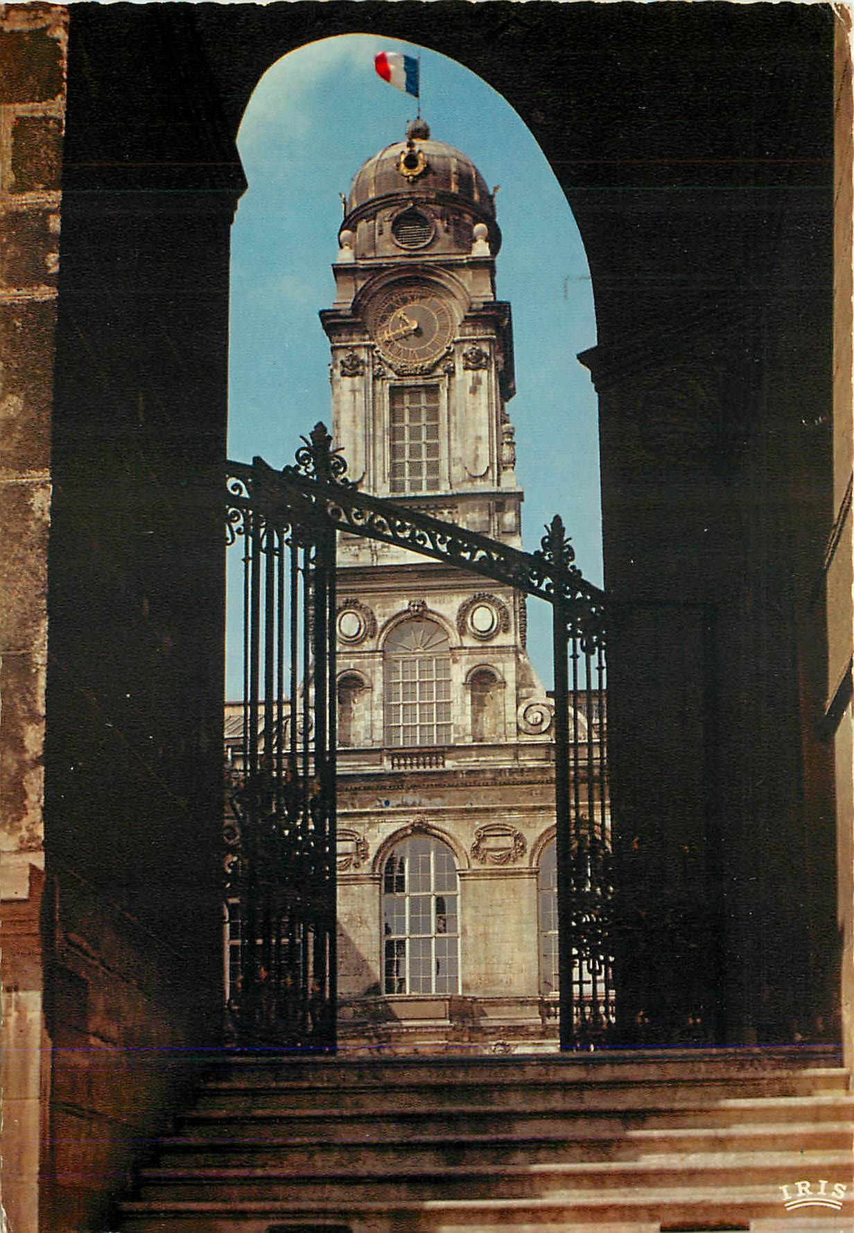 CPM Lyon Beffroi de l'Hotel de Ville Place des Terreaux 