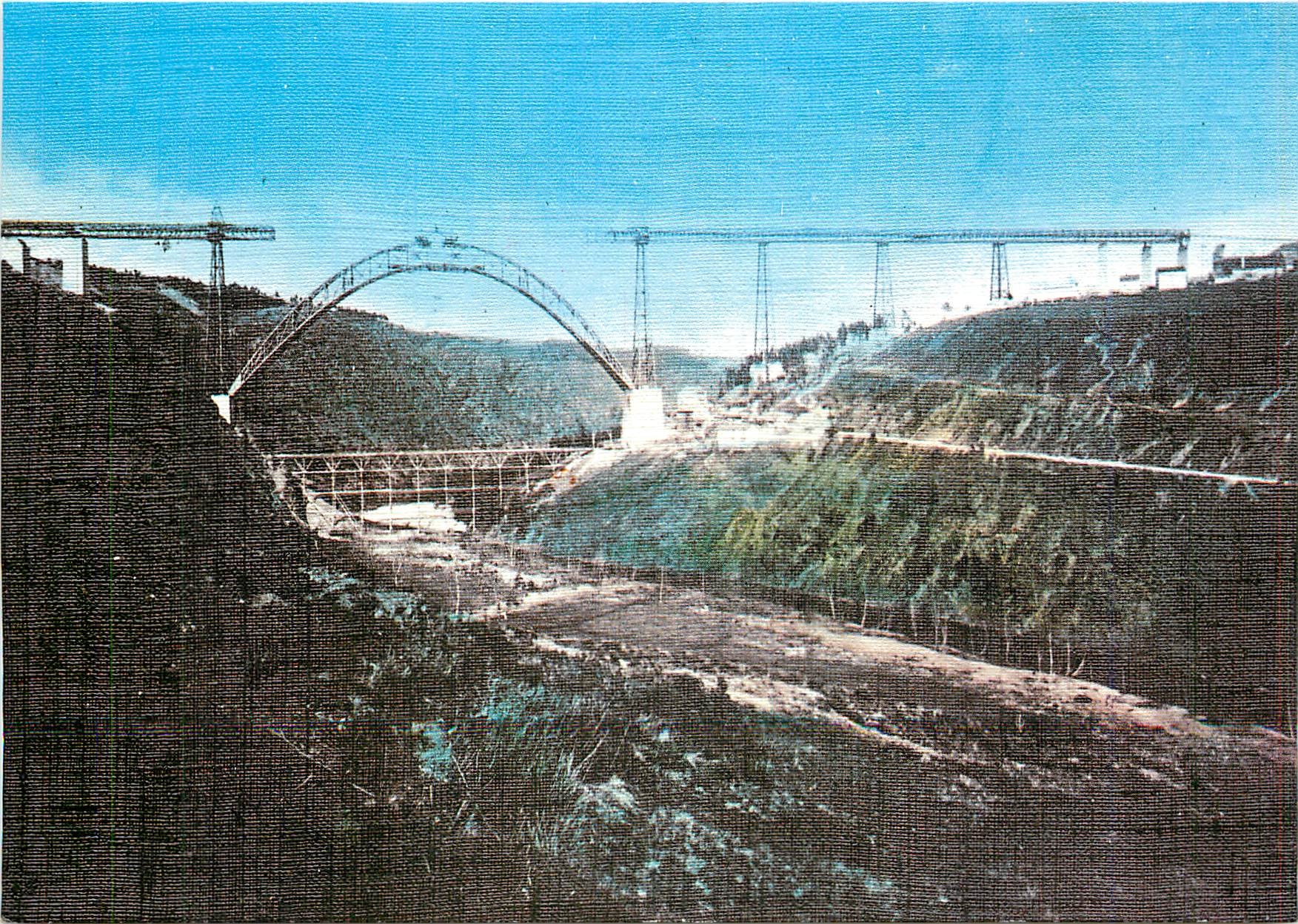 CPM Construction du Viaduct de Garabit par Eiffel
