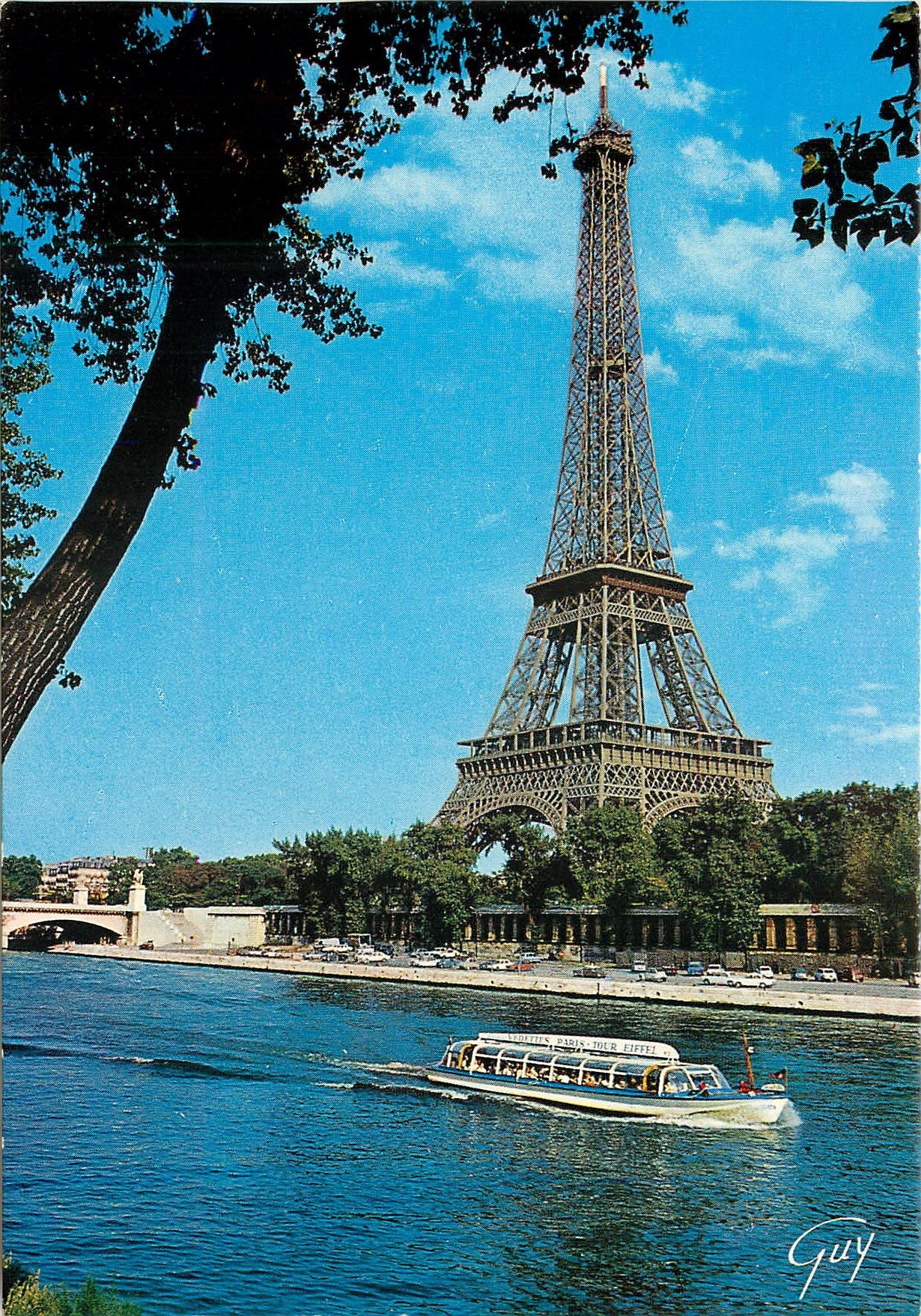 CPM Paris La Seine et la Tour Eiffel