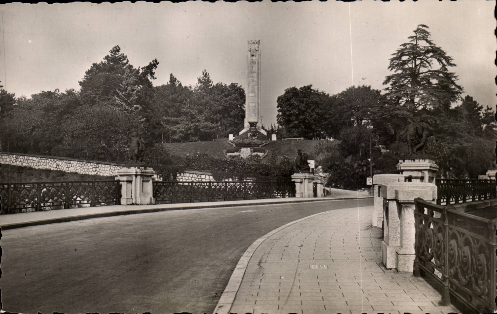 Chambery CPA Bridge of the loves war memorial