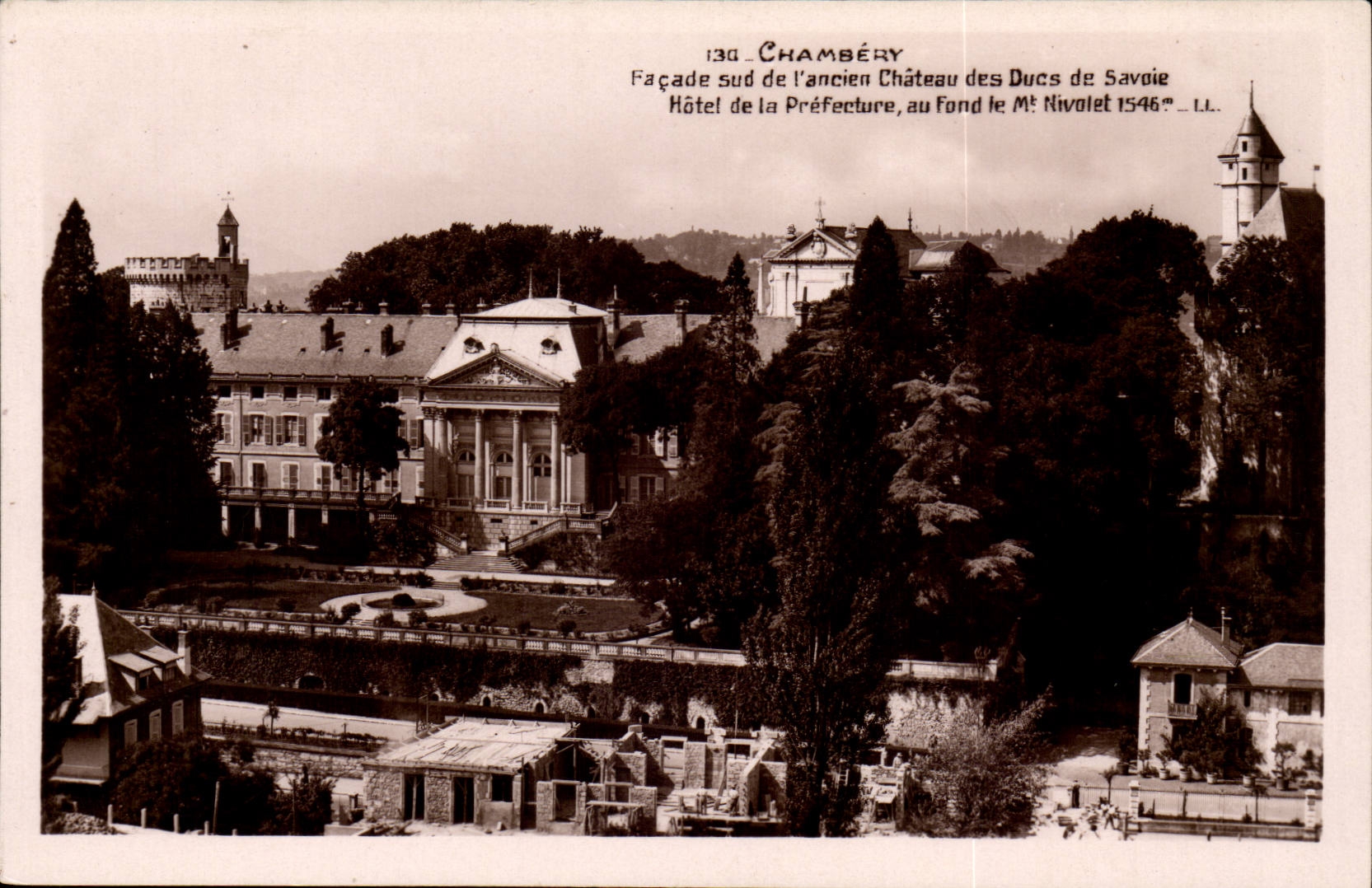 Chambery CPA Frontage of the old castle of the dukes of Savoy Hotel of the Nivolet prefecture