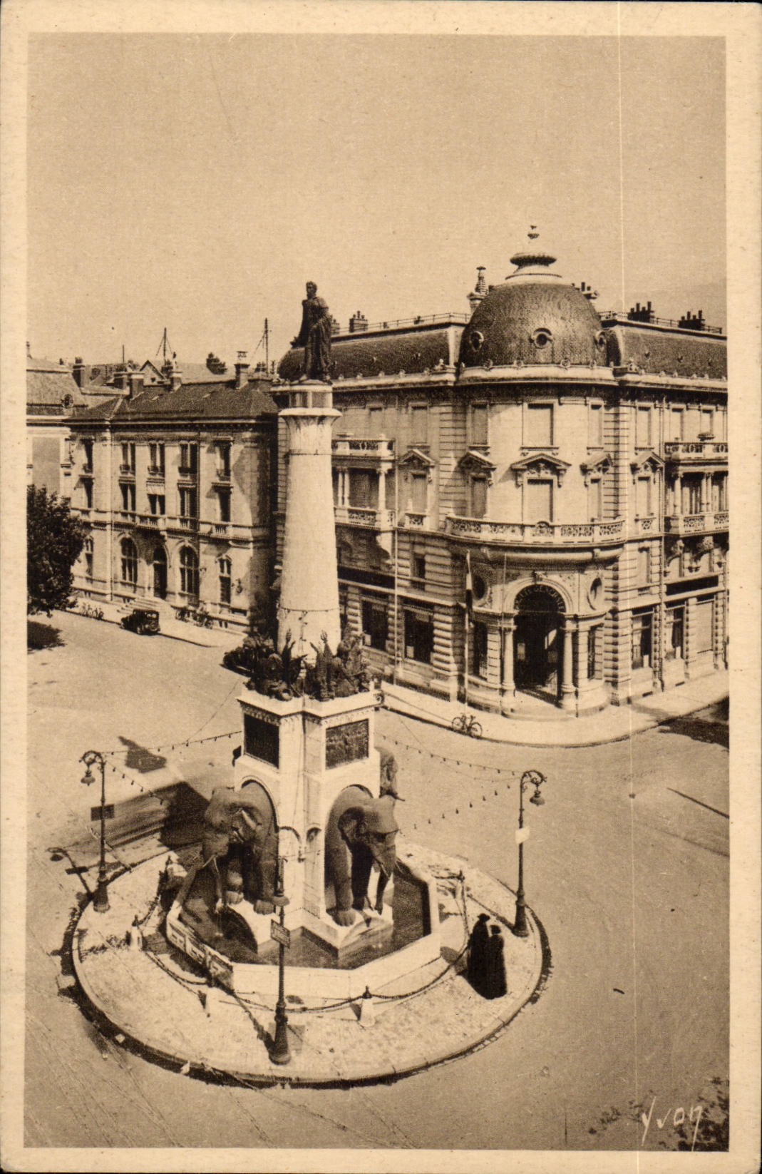 Chambery CPA the fountain of the elephants