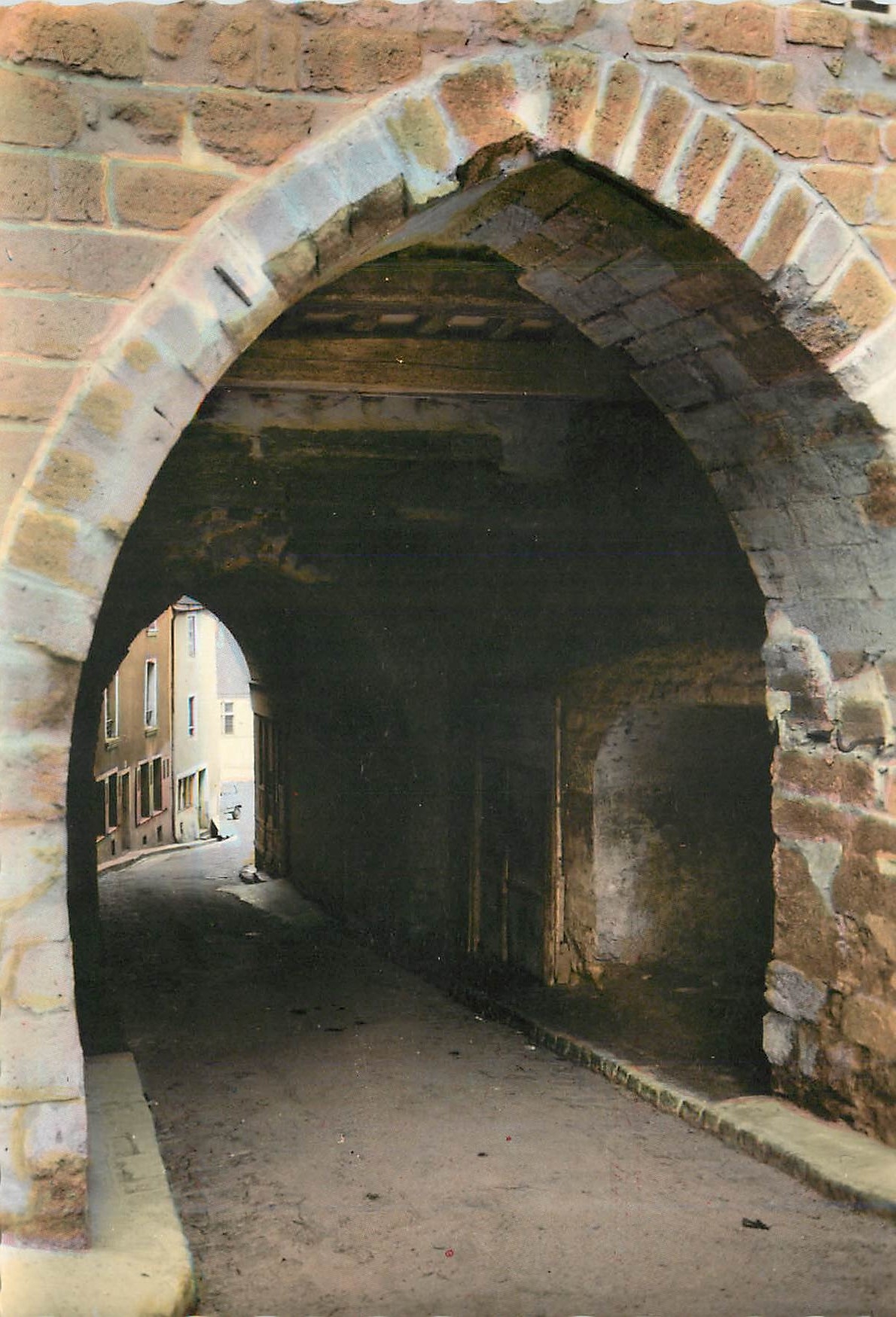 CPM Belleme (Orne) Le Vieux Porche (Chateau de Robert le Diable)