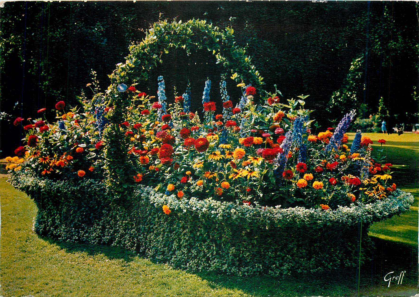 CPM Tours (I et L) en Touraine Le Panier du Jardin Botanique
