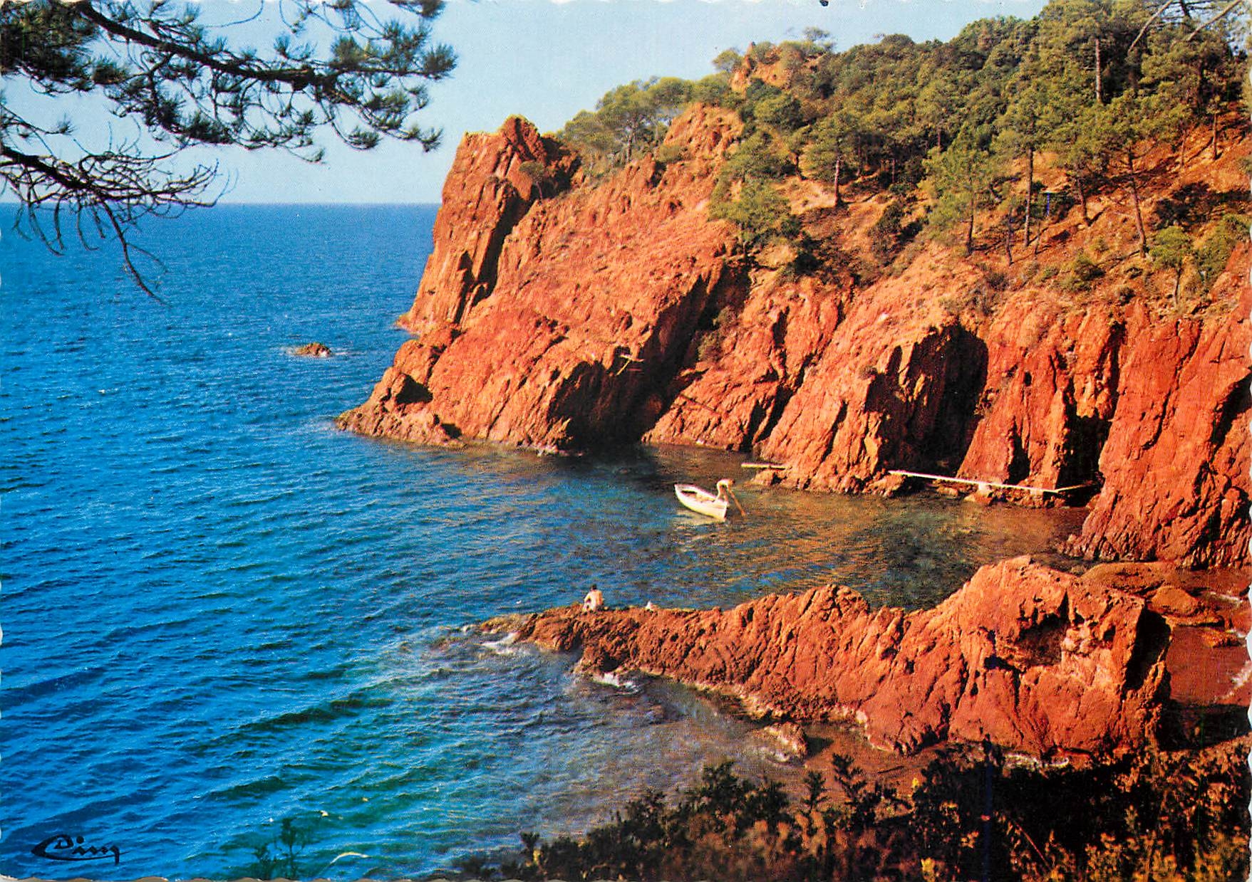 CPM Reflets de la Cote d'azur Roches Rouges sur la Corniche d'Or (Var)