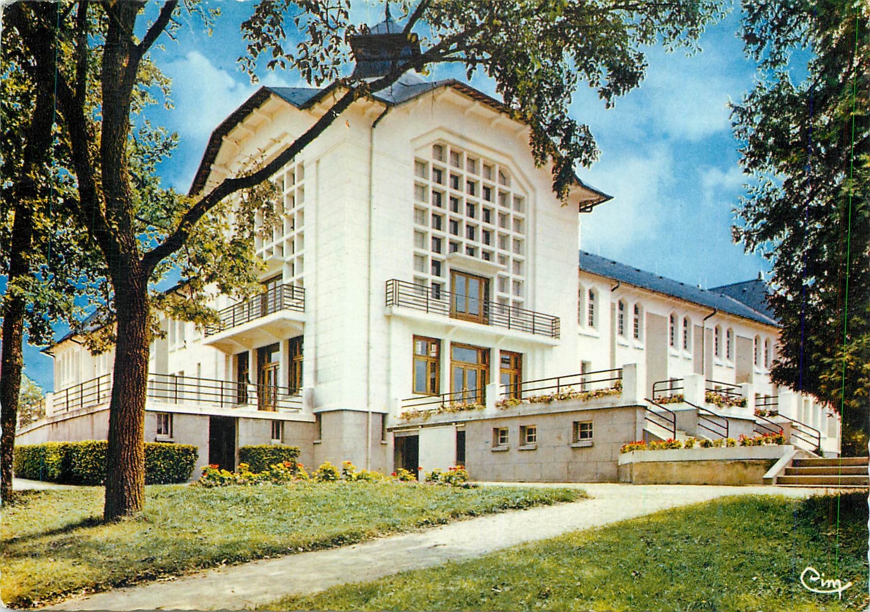 CPM La Vienne Touristique La Roche Posay les Bains le Grand Etablissement Thermal