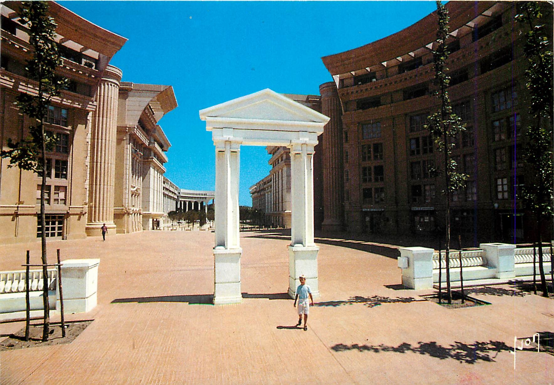 CPM Montpellier Herault A Antigone perspective sur l'Agora et la Maison des Syndicats